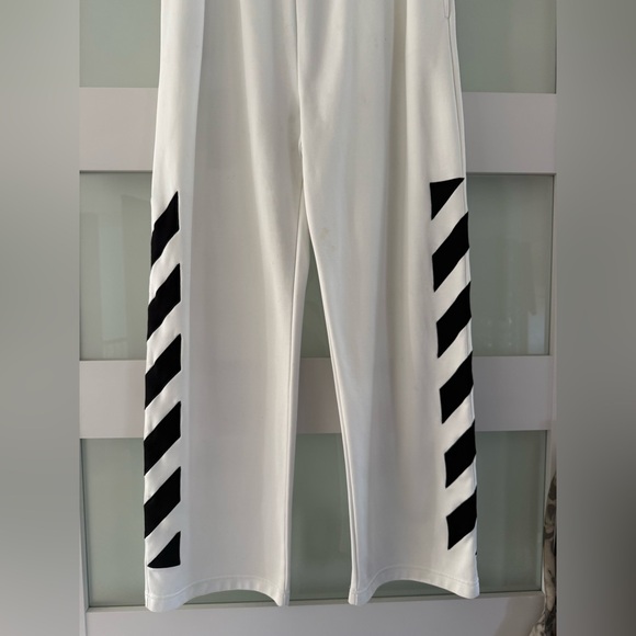 OFF-WHITE Men’s Pants - Picture 3 of 10